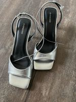 Silberne Sommer Sandaletten, Grösse 41, Top Zustand!