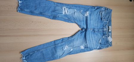 Jeans Pully and bear carrot comme neuf taille 44