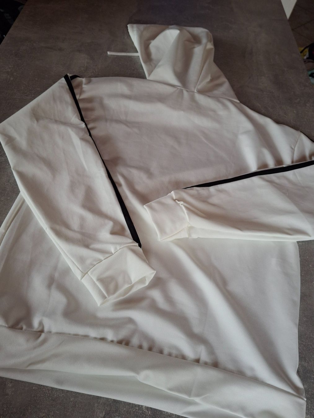 Maglioni & Felpe: Pull avec capuchon taille S – Usato da Villiers venduto da san_jn5w 5