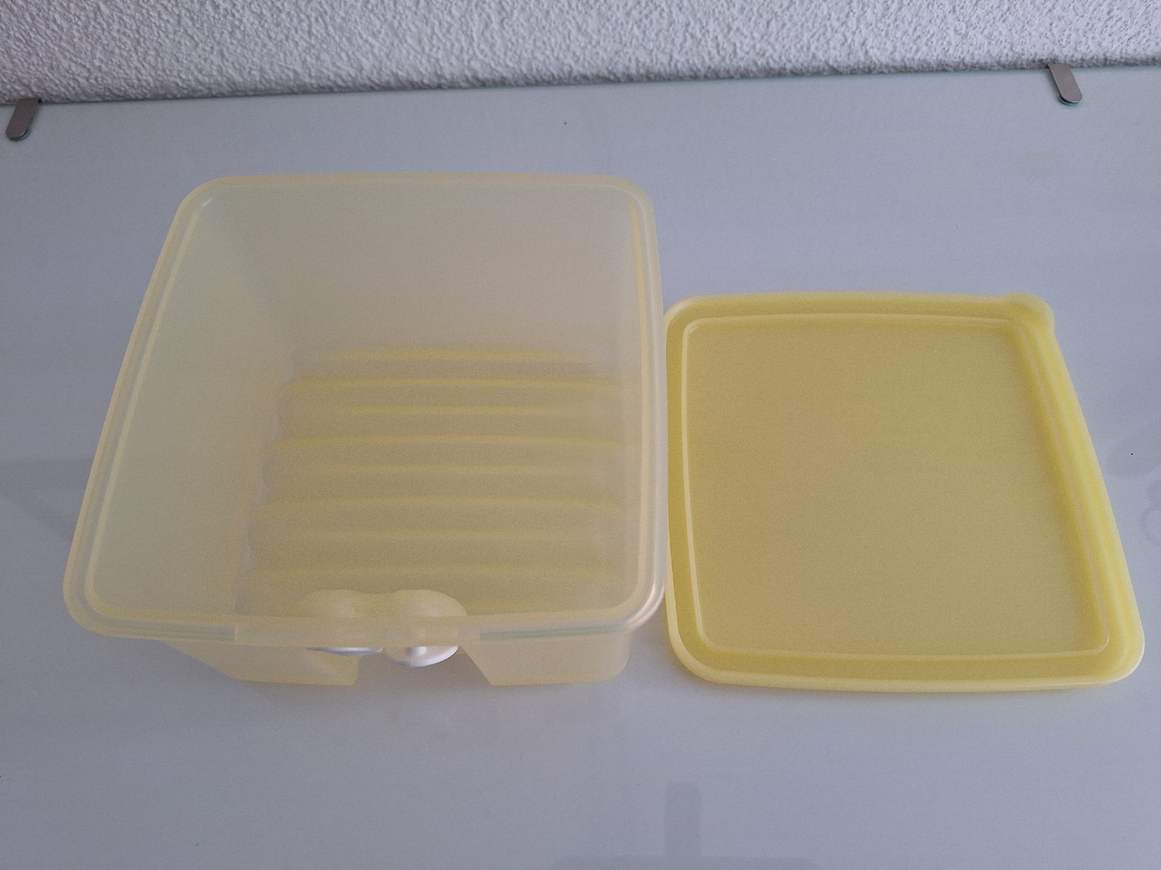 Tupperware Behälter & Ähnliches: Tupperware Freche smart Box gelb mit Deckel 1 Liter – Gebraucht aus Sissach von luvama 1