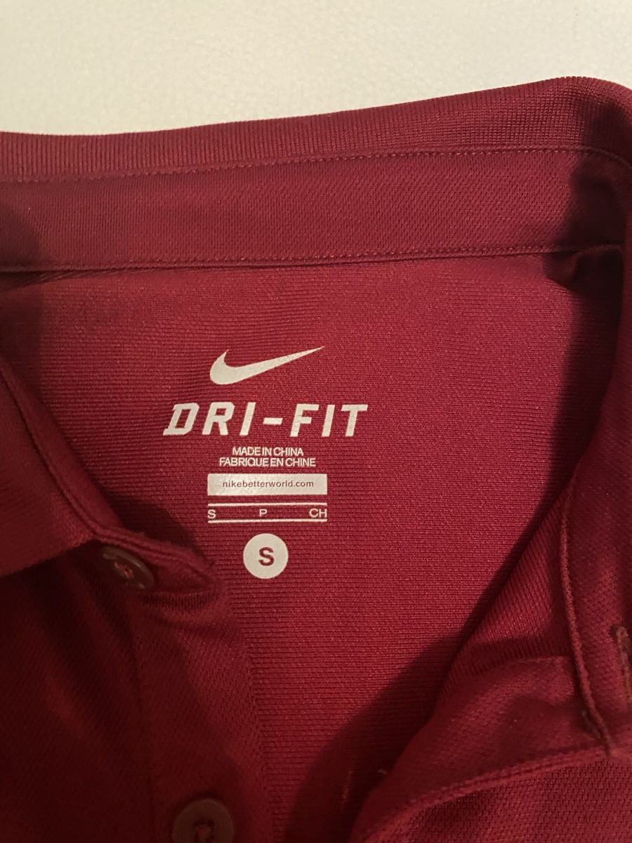 Nike Leibchen & Hosen: Nike Dri Fit Triko – Gebraucht aus Opfikon von Luis144 2