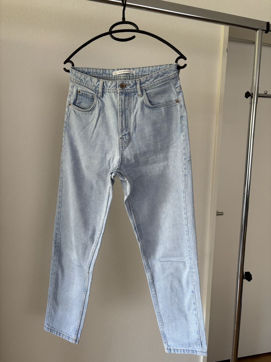 Zara Jeans: Mom Jeans – Nuovo (secondo la descrizione) da Kaltbrunn venduto da celiabernet