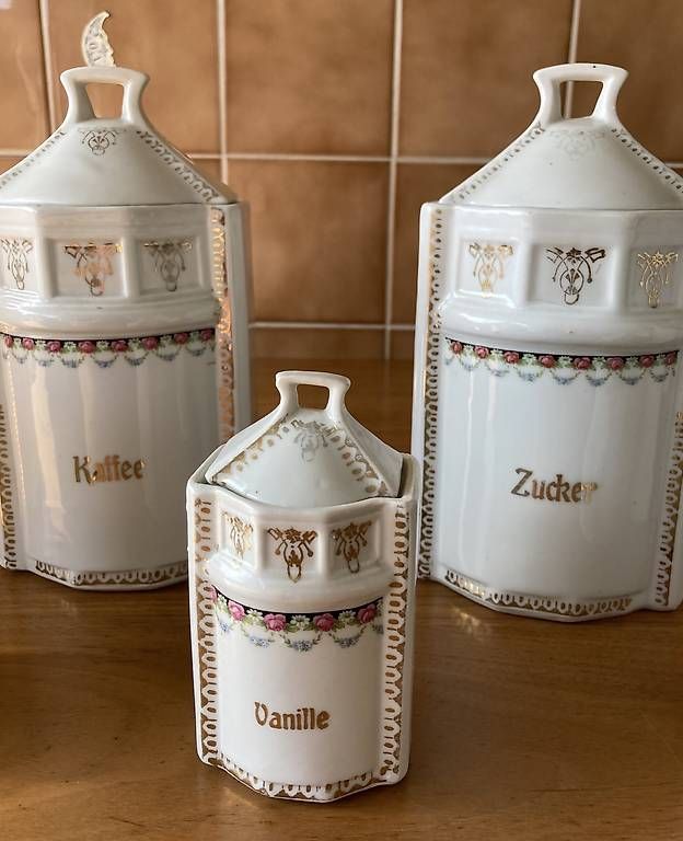 Tutte le decorazioni: Lot de pots en faïence  – Usato da Geneve venduto da CHRISTINEE01