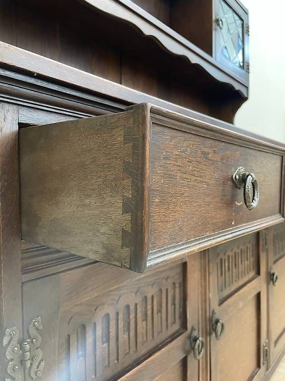 Credenze: Antik Tudor Oak Buffetschrank aus Eiche mit Bleiglas – Usato da Obernau venduto da Arche_Noah_Brocki 6