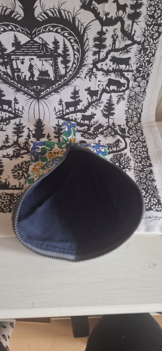 Borse: kleiner Beutel mit traditionellem Motiv – Usato da Matten b. Interl venduto da Daeni_2000 1