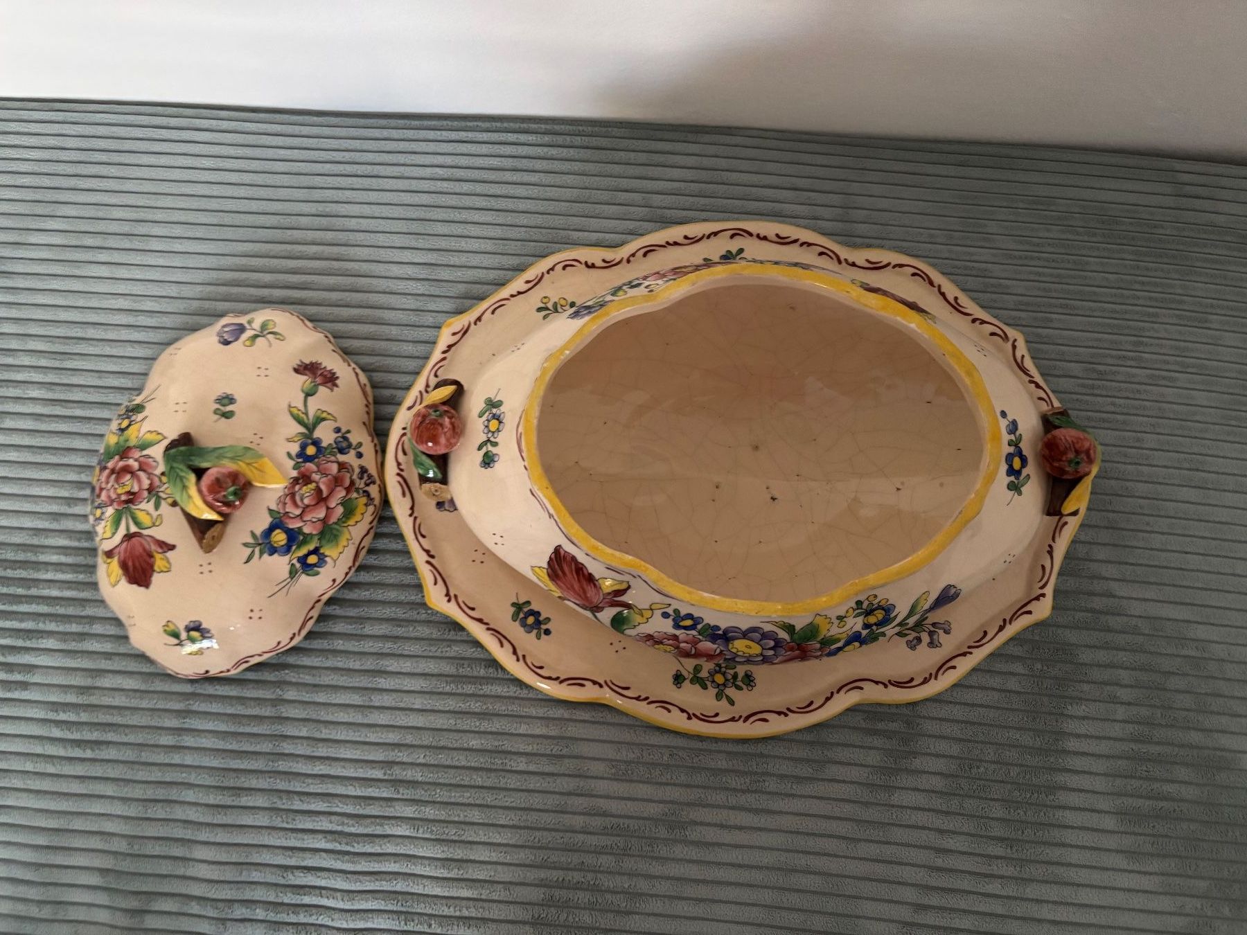 Ciotole: Grosse Keramik- Terrine mit Deckel&Servierplatte-handbemalt – Usato da Basel venduto da LH_01 3