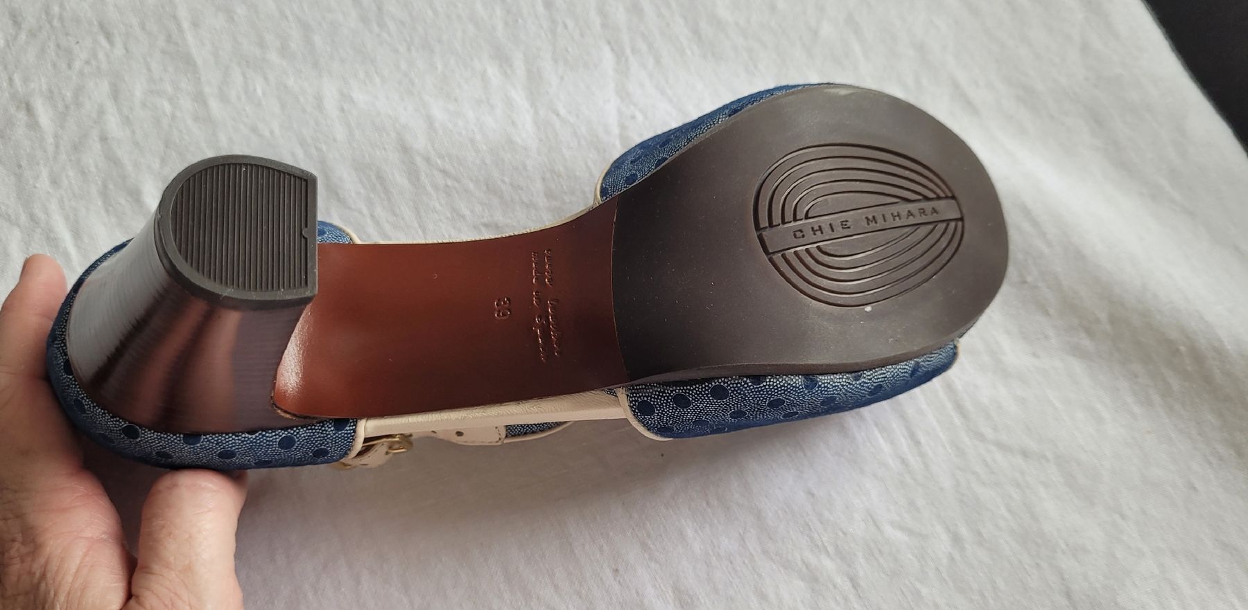 Chie Mihara Damenschuhe: Chie Mihara Sandalen, Gr. 39, neu – Gebraucht aus Bünzen von Milly32 3