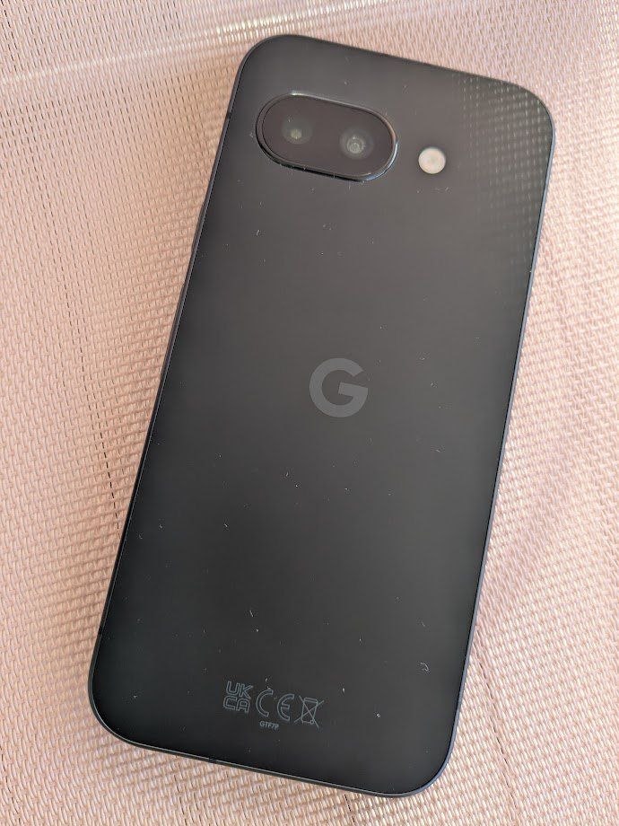 Google Portables: Google Pixel 9a – Neuf avec emballage d'origine à Wädenswil par Roebi99 2