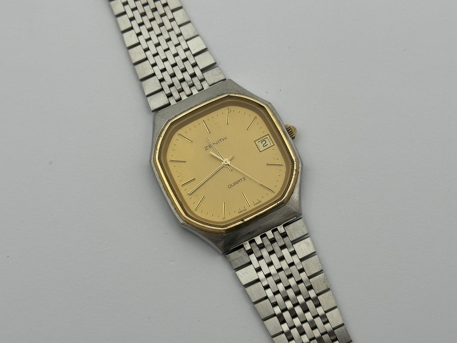 Zenith Orologi: Zenith Quarz Armbanduhr 19.0020.237 – Usato da Bassersdorf venduto da AnkerWatch