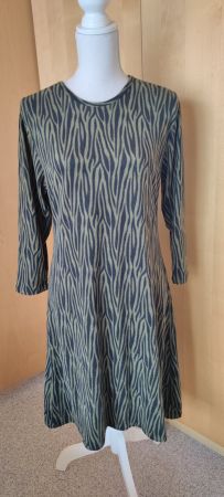 ❣️KLEID ESSENTIALS WOMAN, GR. 40/M, WEICH, GRÜN/SCHWARZ