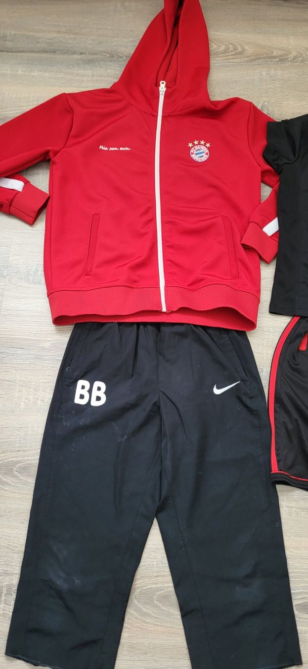 Lotti di vestiti: Habit sport 146/152 – Usato da Plagne venduto da pnz75 1