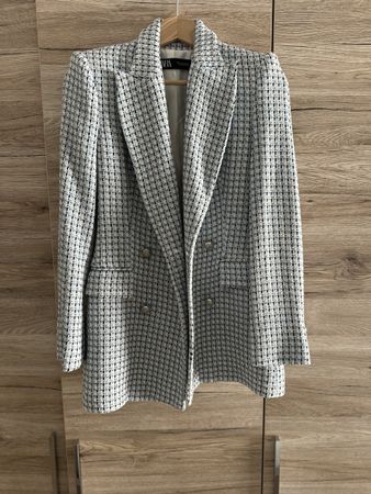 Blazer Zara Damen Grösse S Bouclé neuwertig