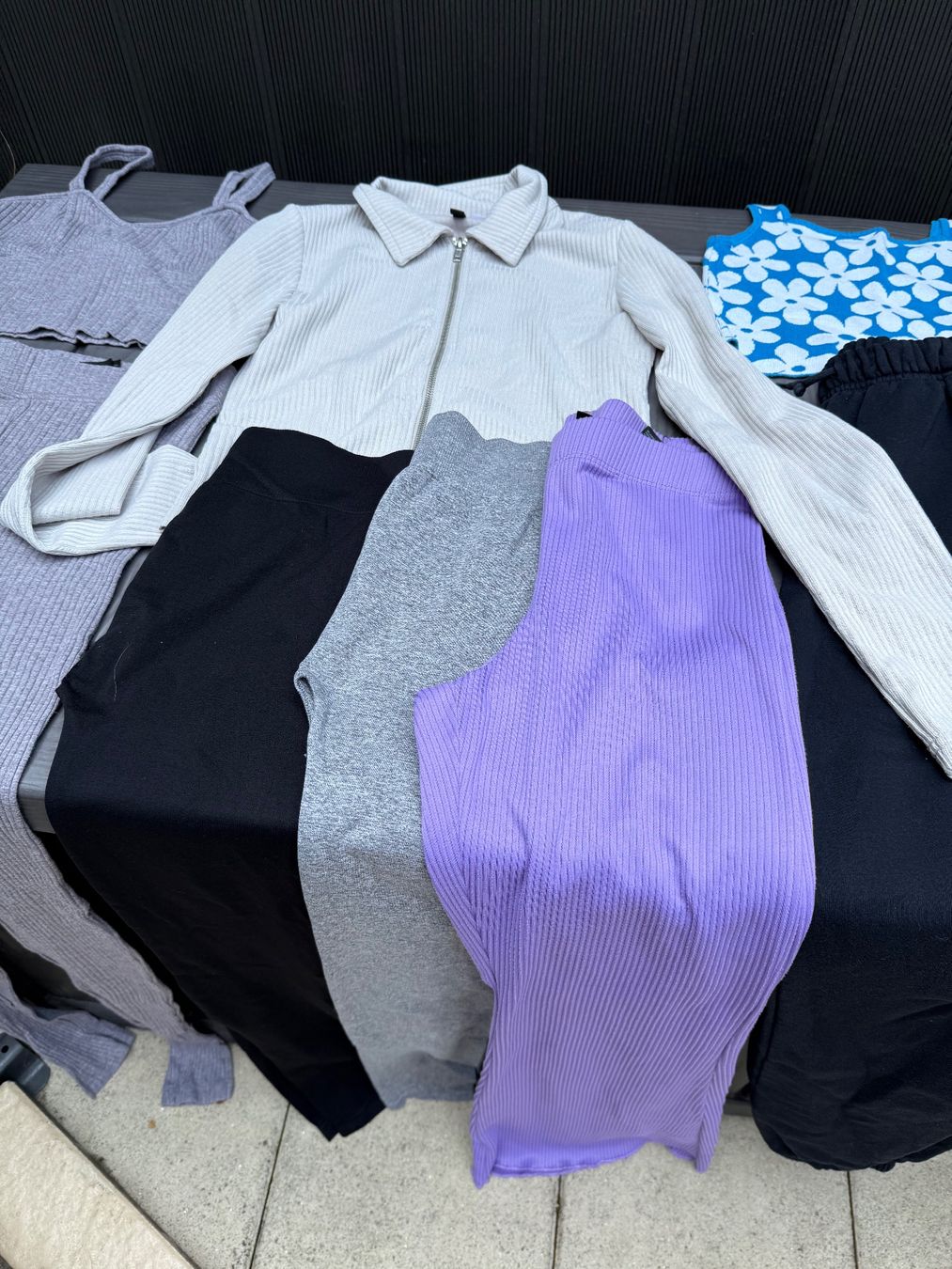 Lotti di vestiti: Paket Grösse S – Usato da Basel venduto da jetzt-wird-gemistet 2