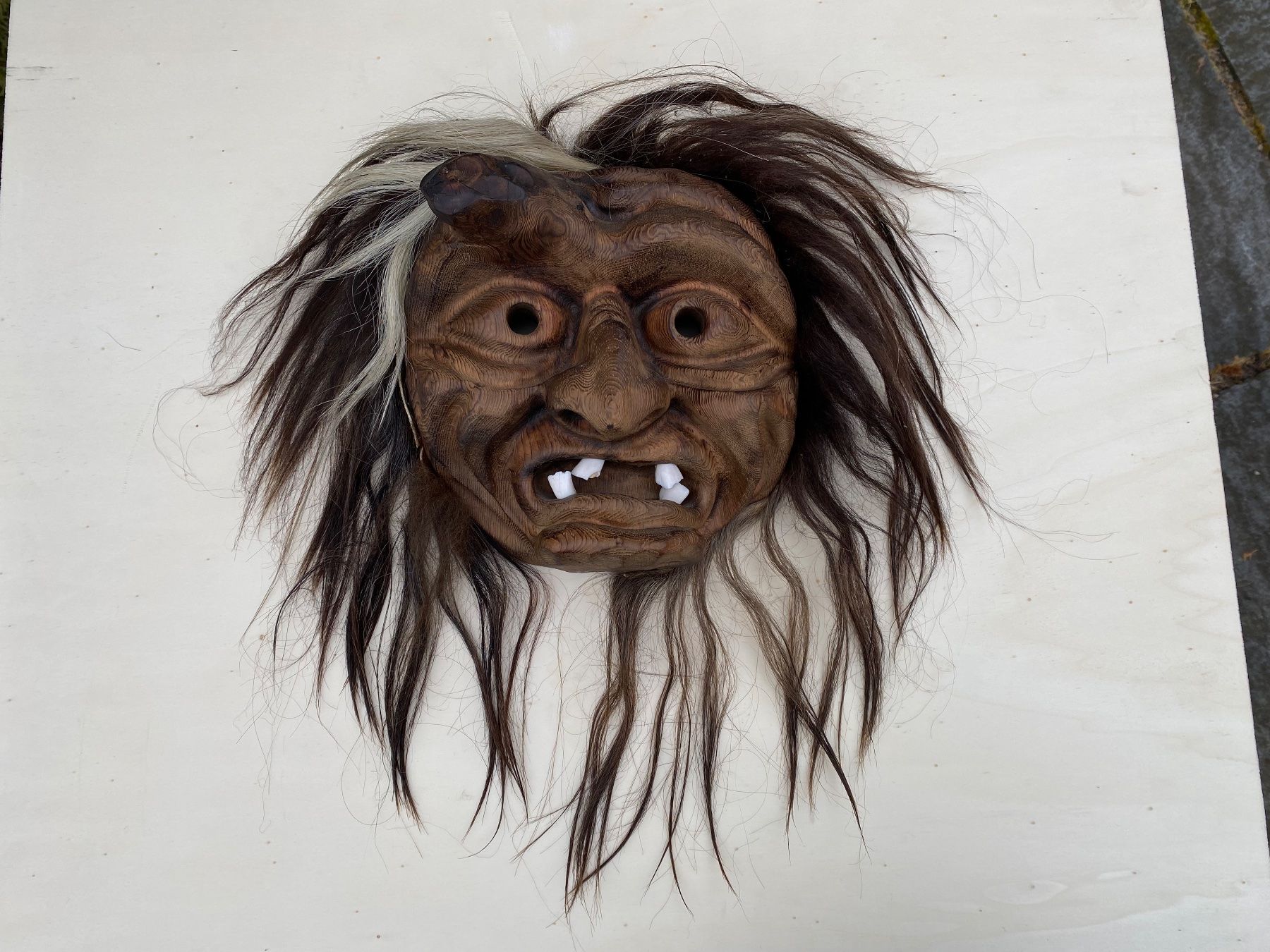 Altro in Antiquarato & Arte: sehr schöne alte Walliser Holzmaske – Usato da Feldbach venduto da Olive1