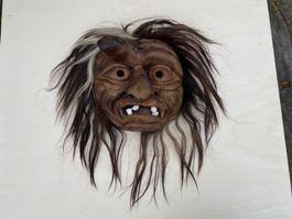 sehr schöne alte Walliser Holzmaske