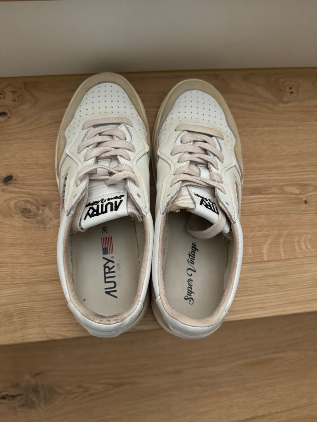 Autry Damenschuhe: Sneaker Autry GR.39 – Gebraucht aus Thun von kth_ng29 1