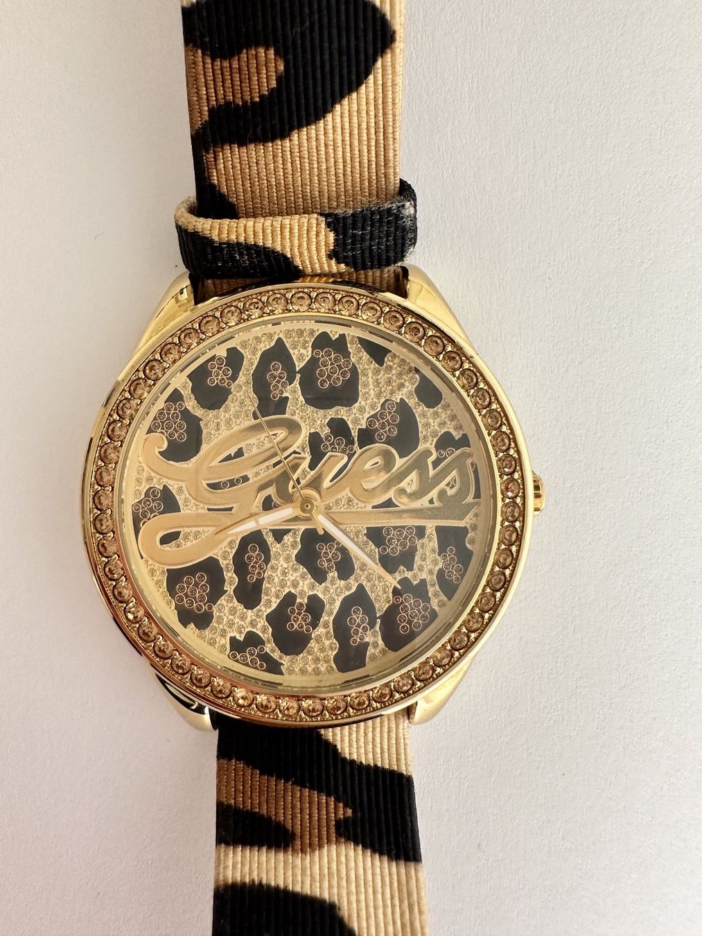 Guess Armband Uhr gold/tiger (Gebraucht) in Dübendorf für CHF 19