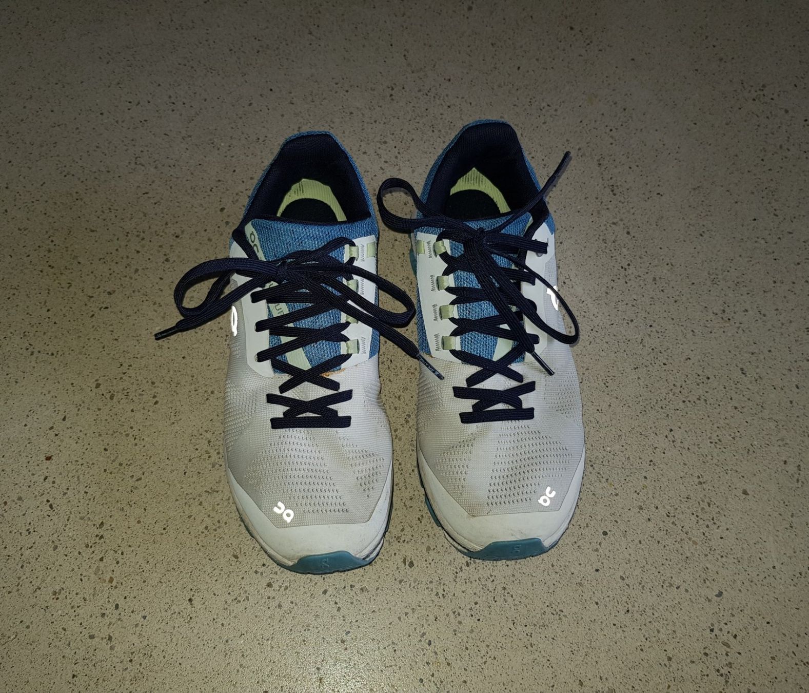 On Scarpe da uomo: On Cloudtec Laufschuh Grösse 42 – Usato da Basel venduto da fafa68 1