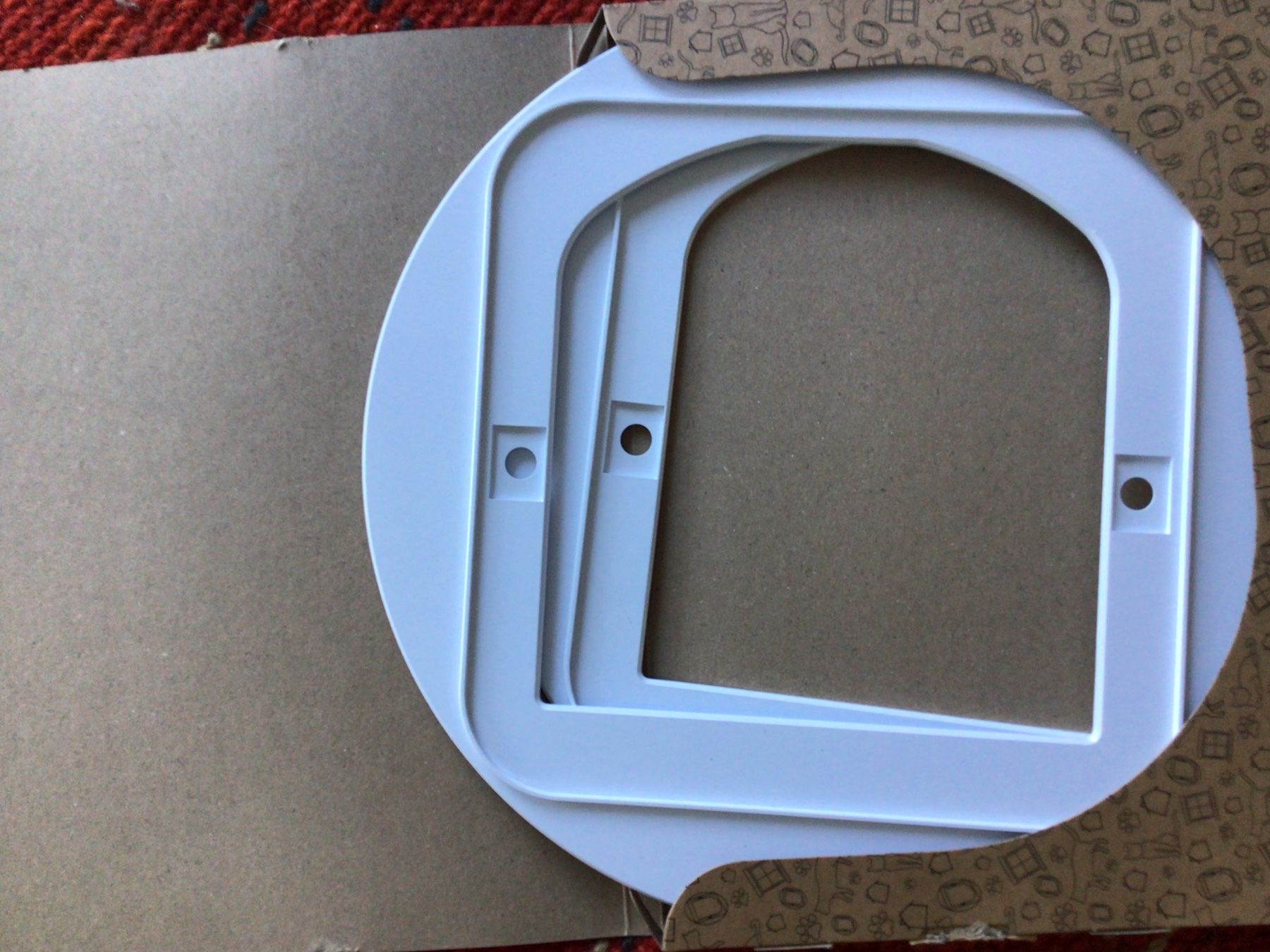 Katzenklappen: SureFlap Katzenklappe Montage Adapter Weiss NEU – Neu und originalverpackt aus Hüntwangen von Capricancer 2