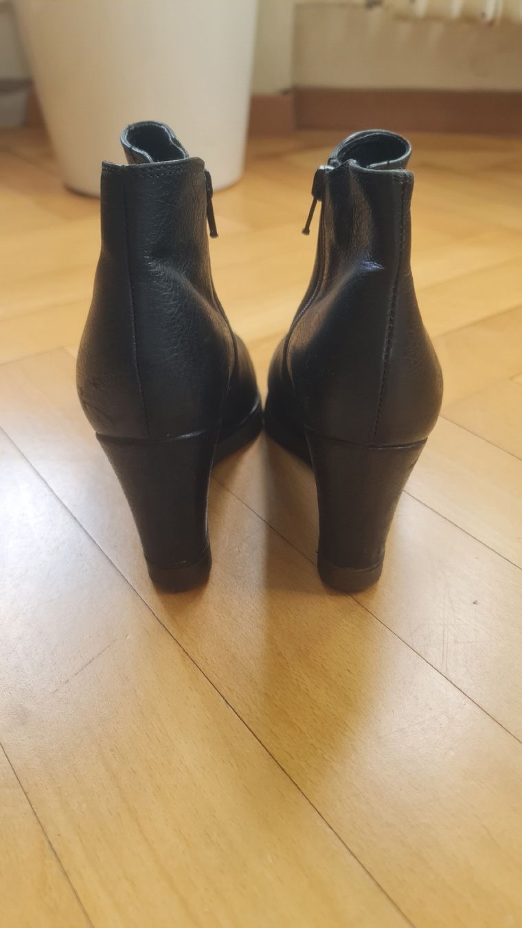 Chaussures femmes: Keilabsatzschuhe Gr. 37 – D'occasion à Kriens par ..stx.. 1