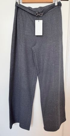 Neue Hose - Marke: Zara - Grösse: M