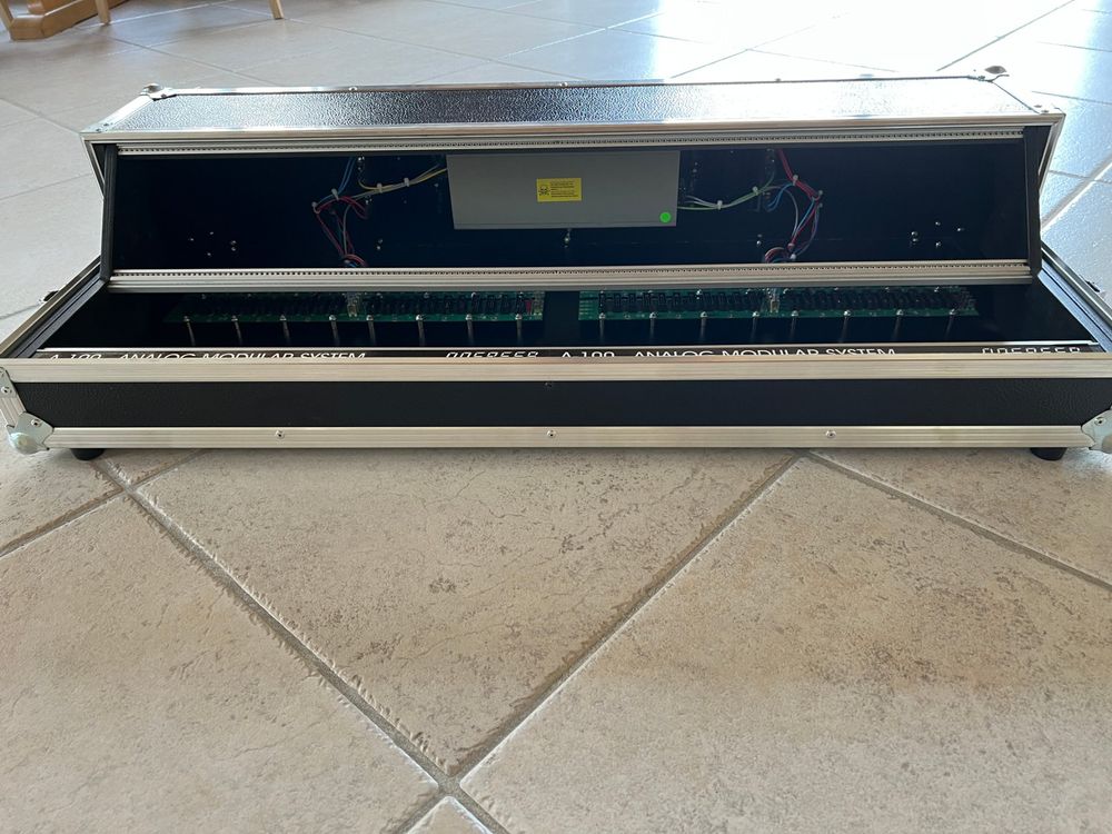 Doepfer A-100PMB Monster Base PSU3 (Eurorack) (Gebraucht) in Jenaz für ...