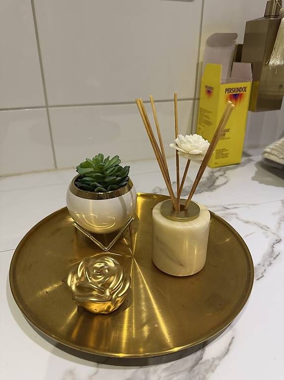 Tutte le decorazioni: deko set  – Usato da Adligenswil venduto da balboa5 1