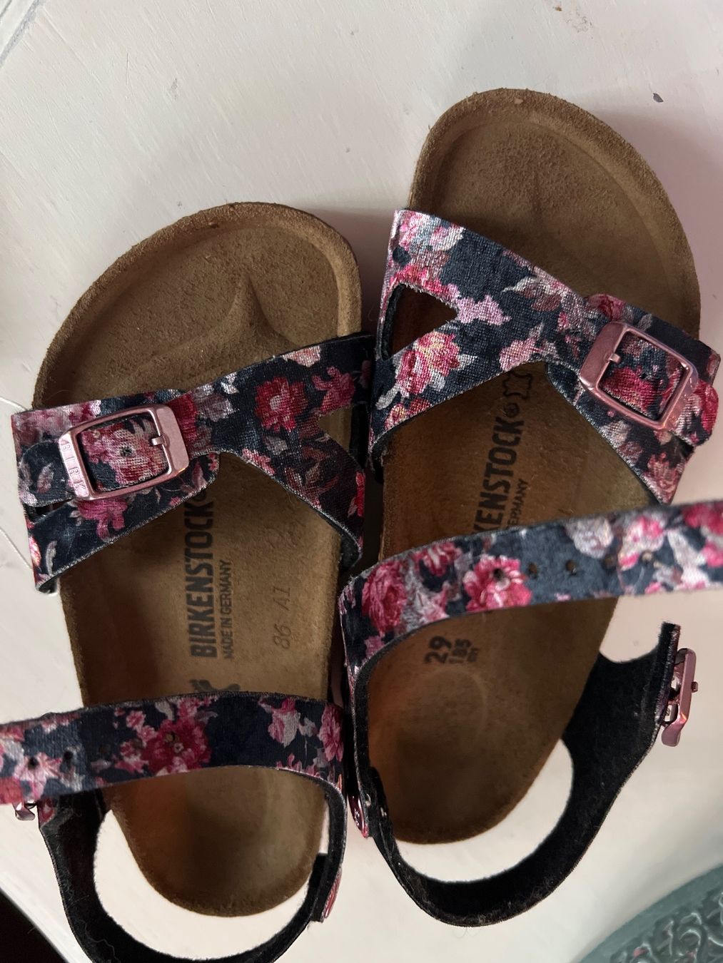 Birkenstock Scarpe per ragazze: Birkenstock Mädchensandale 29 – Usato da Wolfwil venduto da Vessie 1