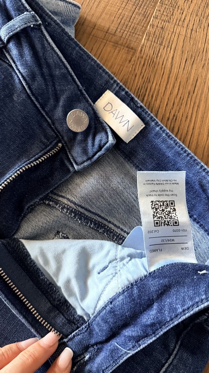 Jeans: Dawn jeans  – Usato da Luzern venduto da cod_8b2y 3