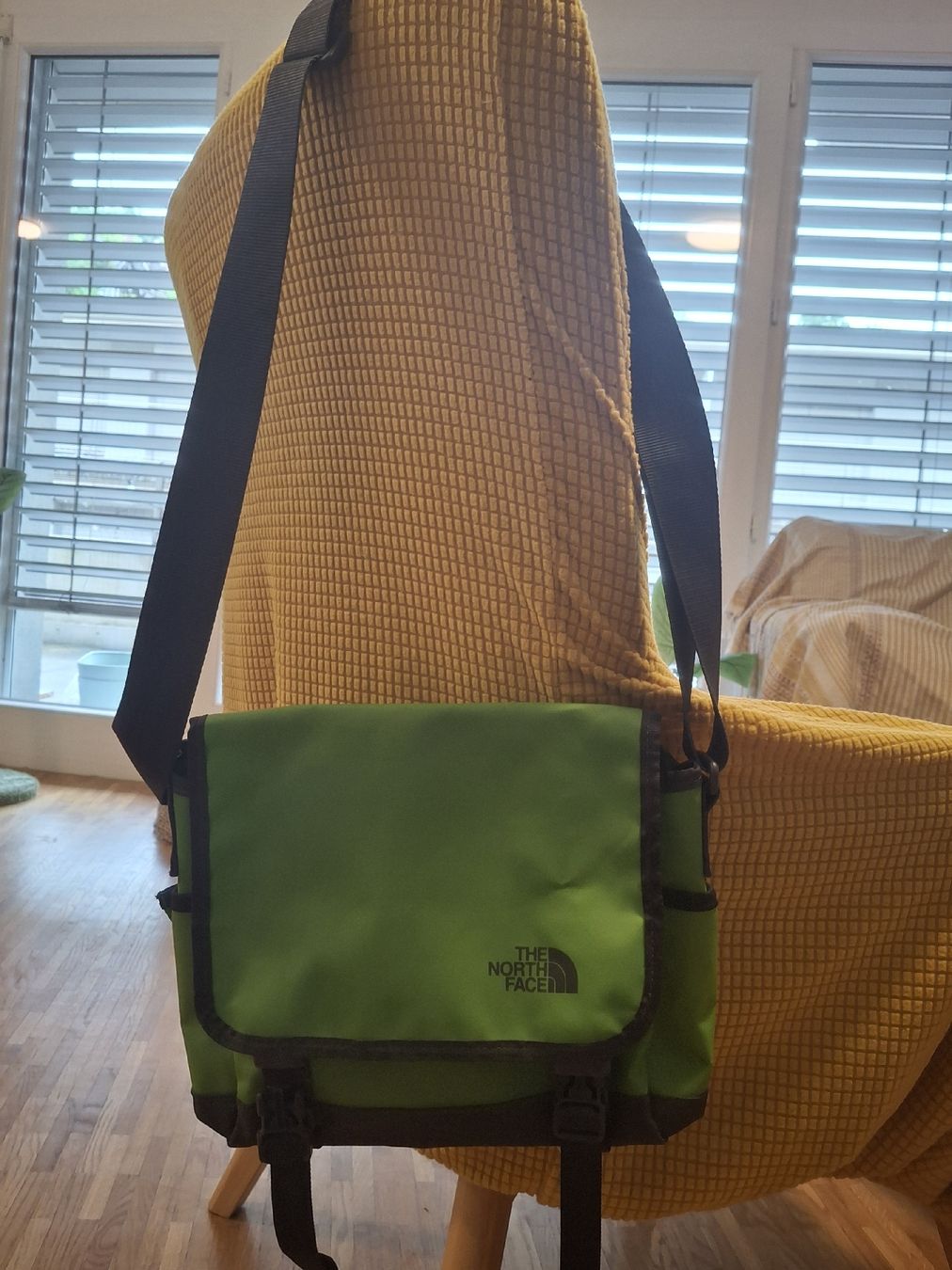 North Face Borse: The North Face Messenger Bag vintage – Nuovo (secondo la descrizione) da Lausanne venduto da ael_f6f6 3