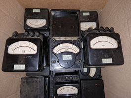 Ca.30Stk. Drehspulmessgeräte Voltmeter Trüb Täuber Zürich