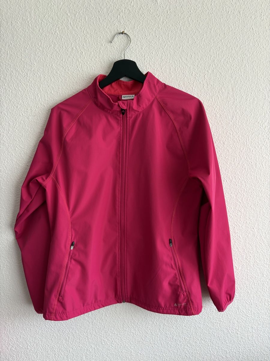 Jacken: Softshell-Jacke von Sports - Grösse M – Gebraucht aus Oberengstringen von Marling