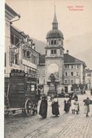 Altdorf mit Hotelkutsche belebt