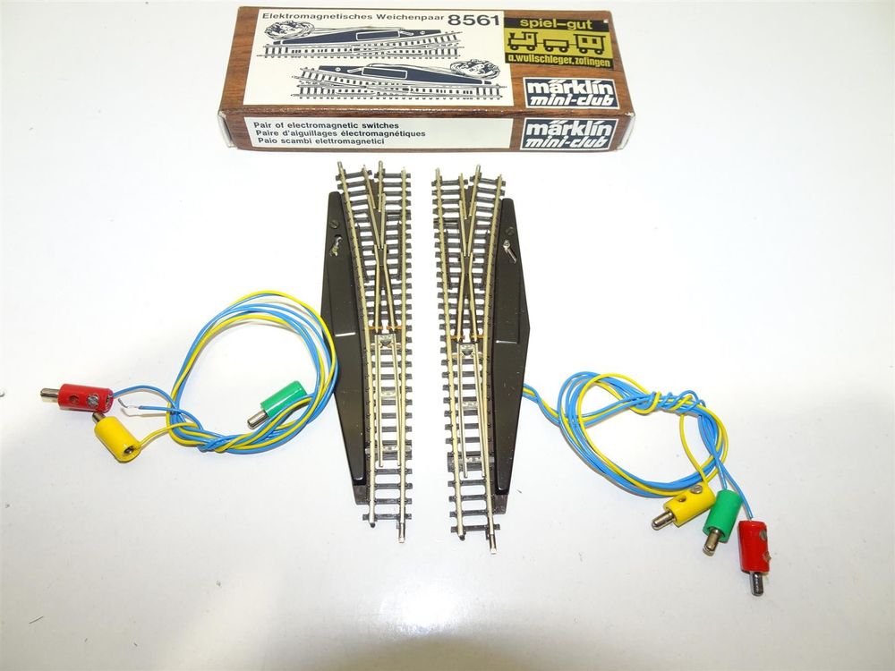 Märklin Z 8562 + 8563 Weichenpaar (6) (D'occasion) à St-Aubin-Sauges pour CHF 38 - avec