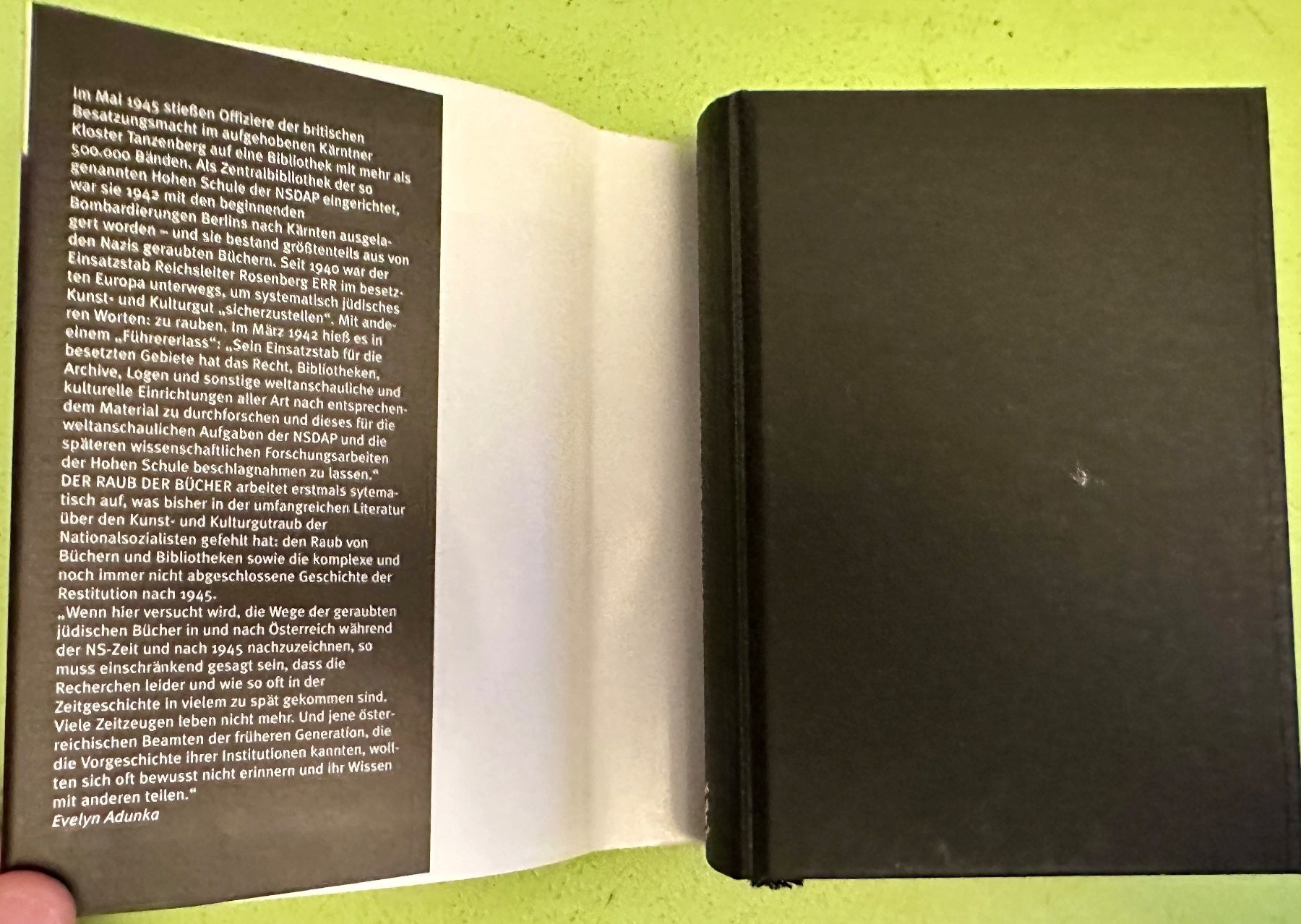 Libri: Evelyn Adunka: Der Raub der Bücher. – Usato da Zürich venduto da allp 1