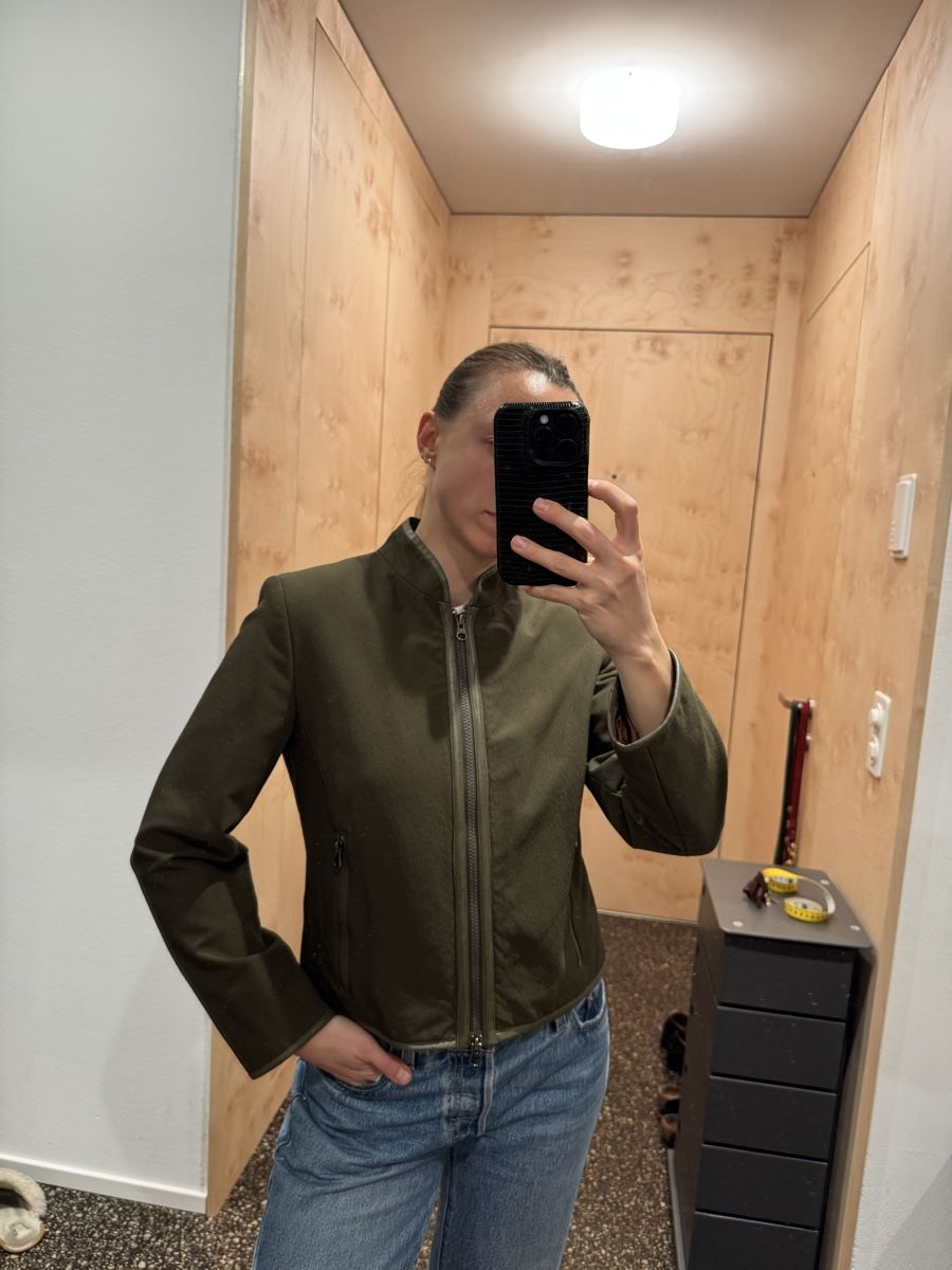 Jacken: Vintage khaki green short zip jacket size 36 – Gebraucht aus Zürich von gva_r9gs 1