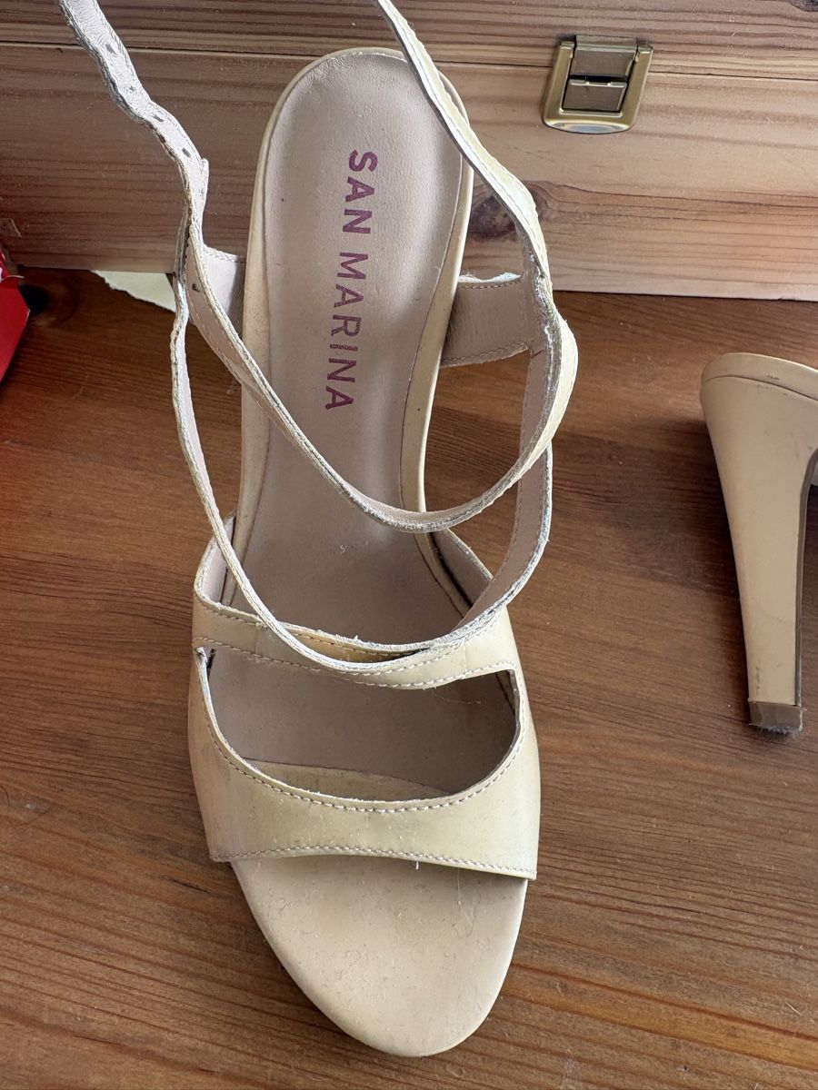 Scarpe da donna: Escarpin San Marina taille 37 – Usato da Düdingen venduto da Yellow