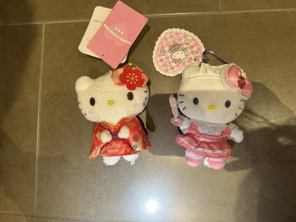 Hello Kitty Plüsch (Neu (gemäss Beschreibung)) in Emmenbrücke für CHF ...