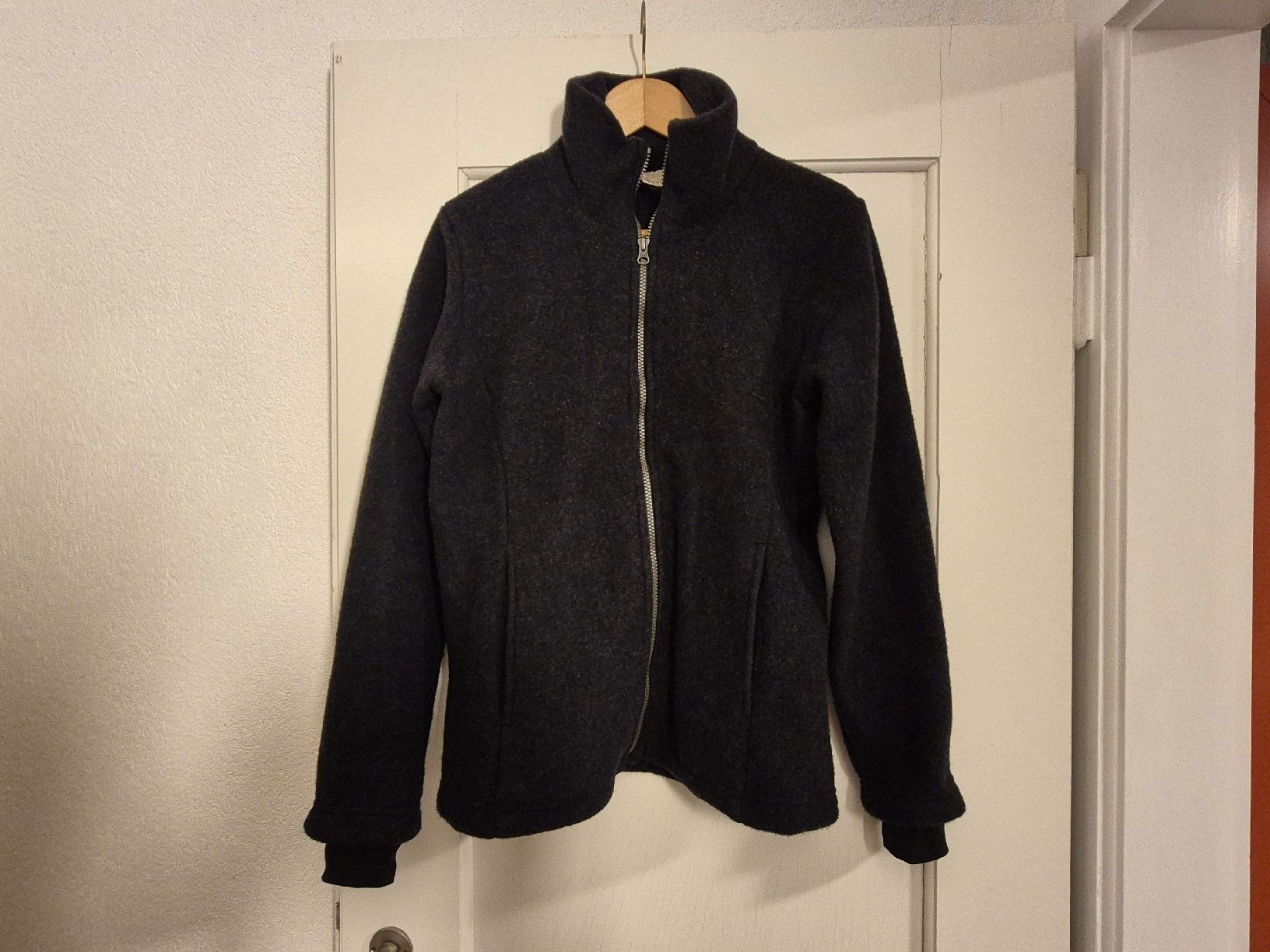 Jacken: Jacke Engel 100%Wolle Anthrazit  – Neu (gemäss Beschreibung) aus Wald ZH von beauci05 1