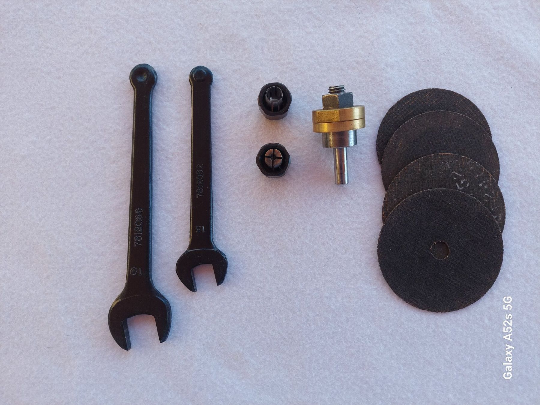 Makita Alle Maschinen: Meuleuse d'angle Makita GD0800C – Neu (gemäss Beschreibung) aus Brent von jos_2qs8 1