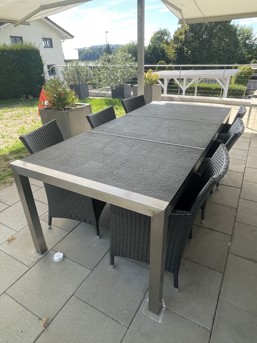 Tables: Gartentisch mit Stühlen, gebrauchter Zustand – D'occasion à Sarmenstorf par haiw