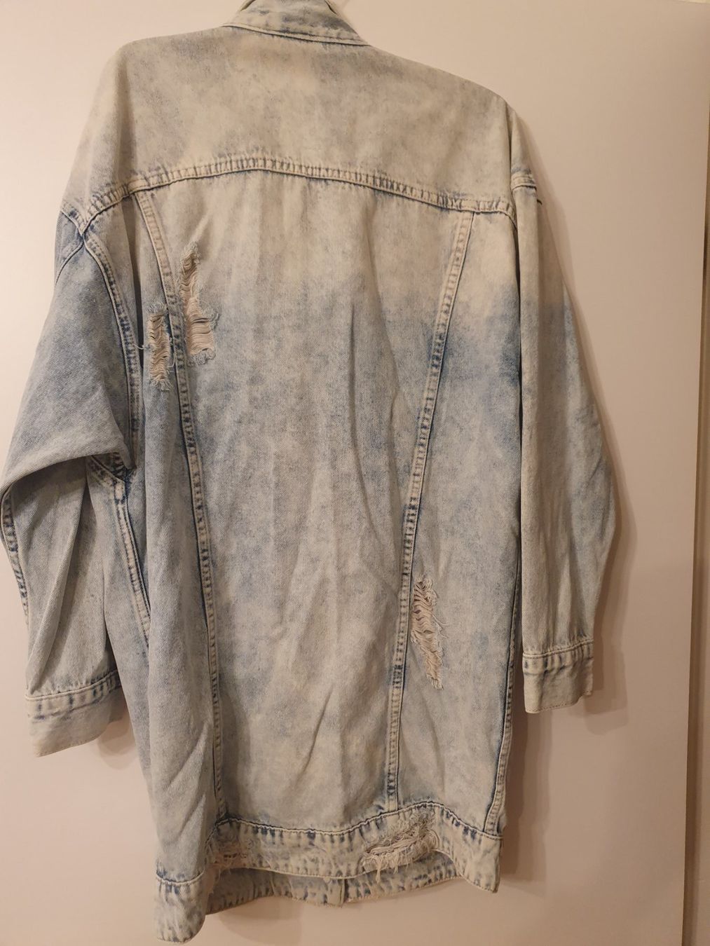 Vestes: Coole Jeansjacke, Gr. S/M, oversized, Destroyed Look – D'occasion à Kloten par Hektor44 1