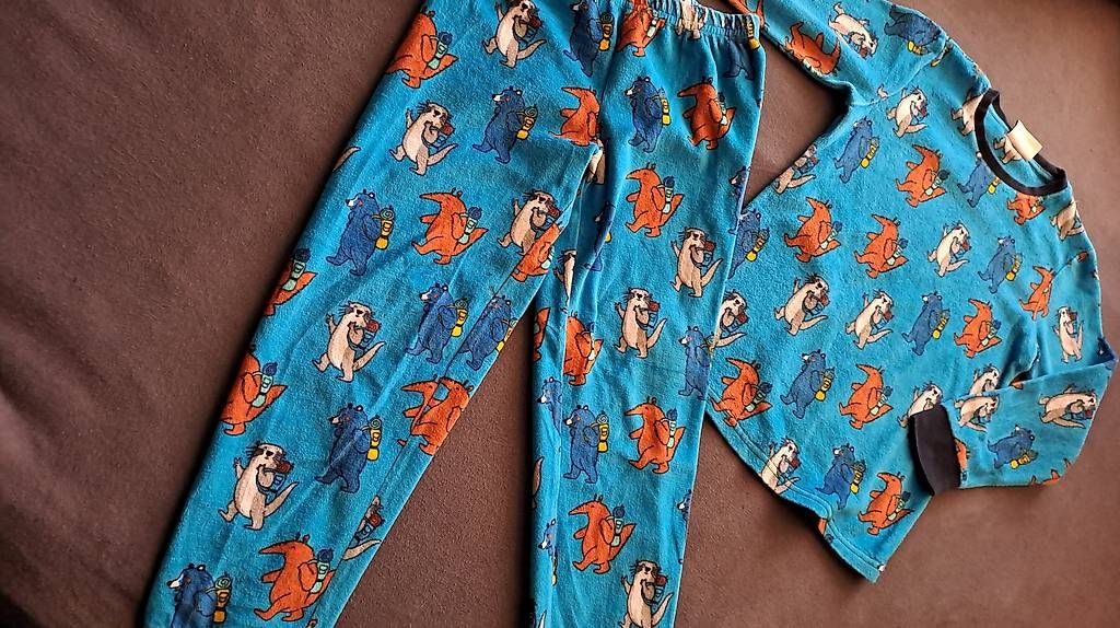 Pigiama & Simili: Pyjama Gr.128 – Usato da Oberrieden venduto da Raja011