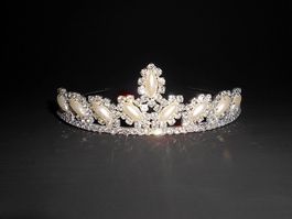 Perlen Diadem mit Kristallen