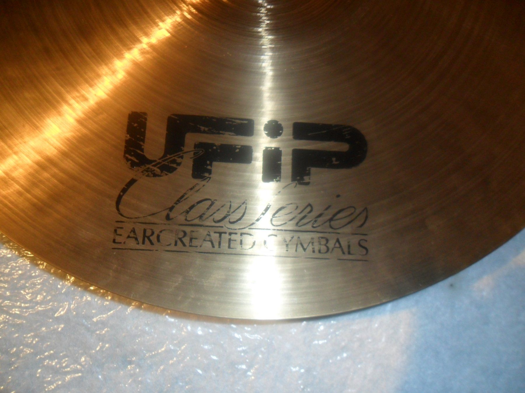 Musikinstrumente: UFIP Class Series Crash 16" – Gebraucht aus Aesch BL von isc_85jd 3