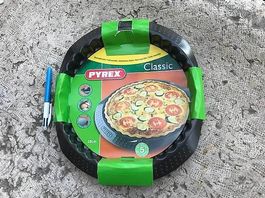 Moule à gâteau marque Pyrex, 28 cm, neuf dans emballage