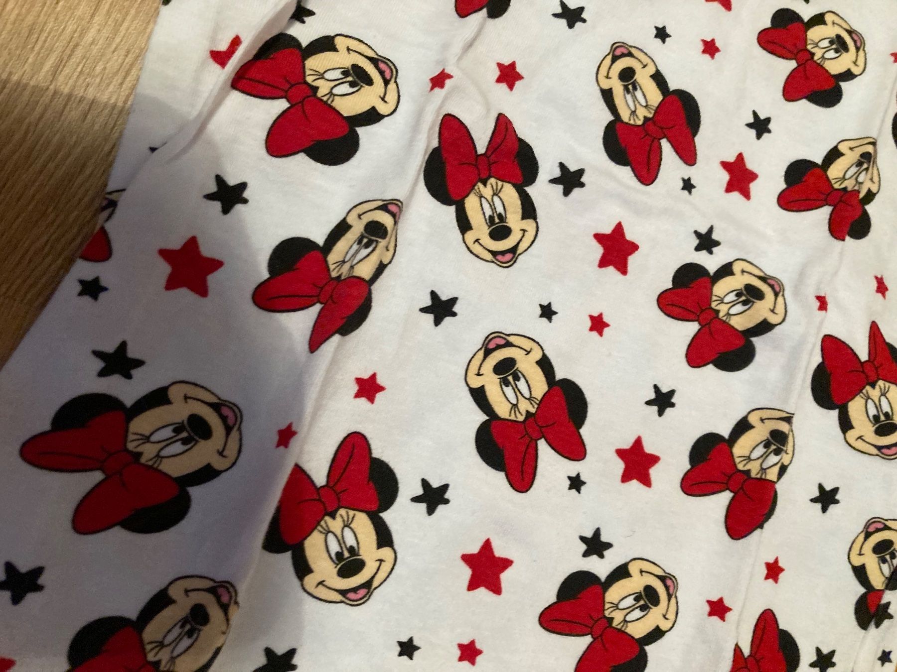 Blusen, T-Shirts & Tops: Minnie Mouse Mädchen Top Gr. 122/128 – Gebraucht aus Emmenbrücke von JJ_89 2