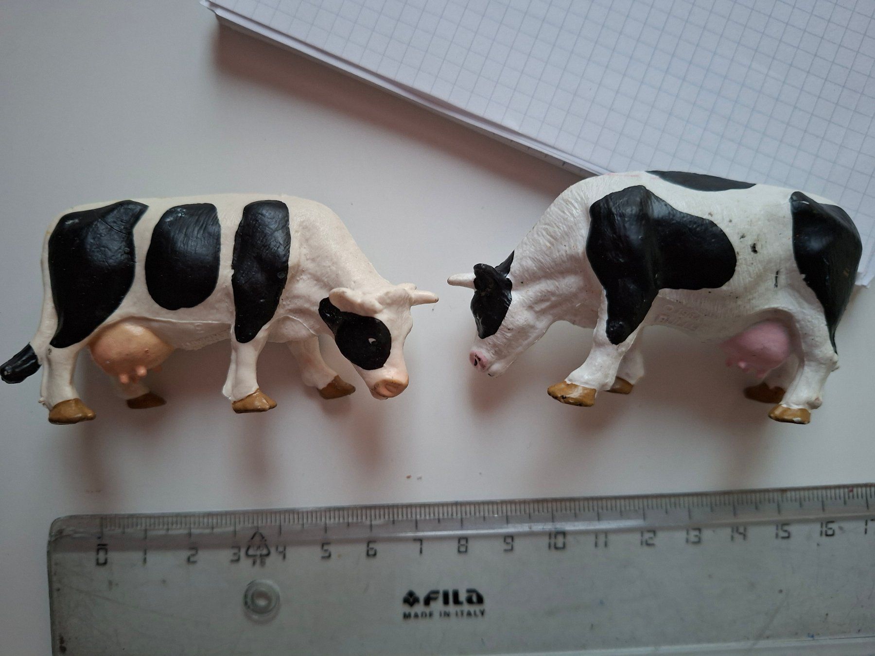 Bullyland Giocattoli: 2 Kühe Marke Bully – Usato da Weiningen ZH venduto da Annakatharina