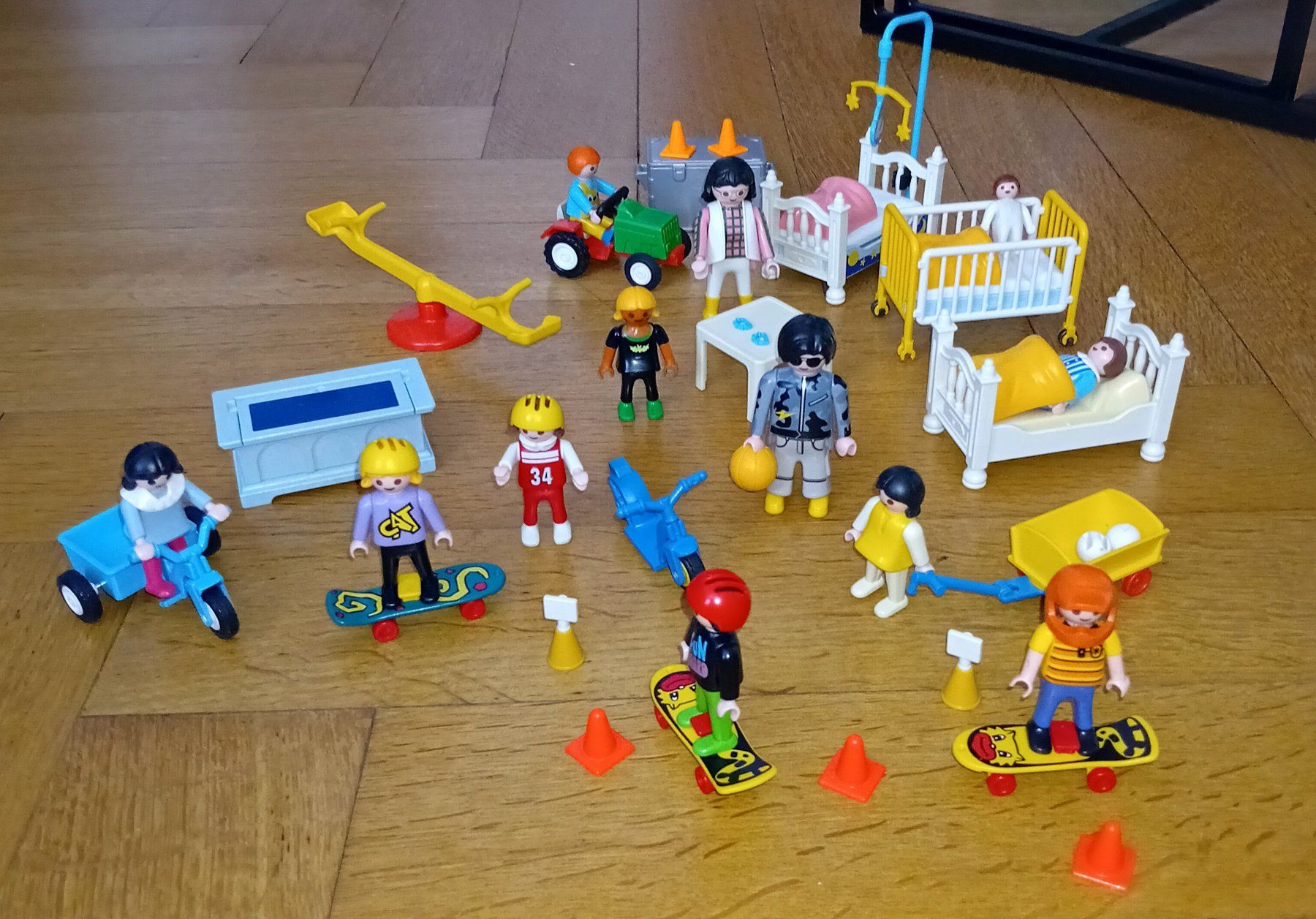 Playmobil Spielzeuge: Playmobil : école enfantine et crèche – Gebraucht aus Neuchatel von Vlenoble 1