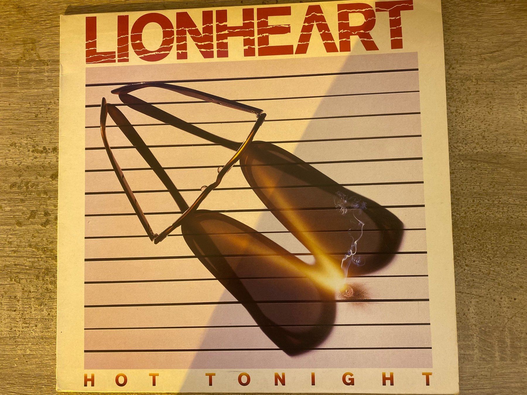 Dischi in vinile: Lionheart : Hot Tonight – Usato da Clarens venduto da Surcouf91